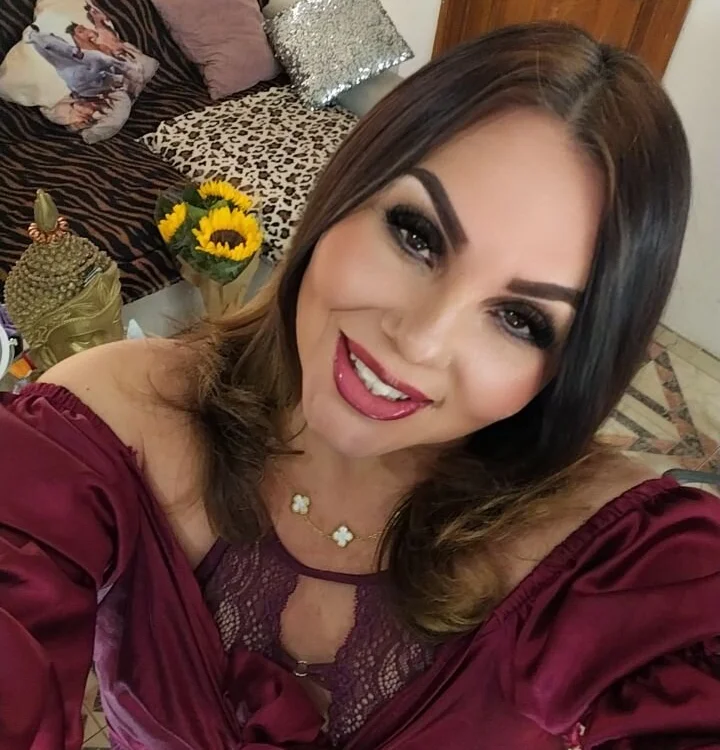 แชท XXX ออฟไลน์ของ Myrnasexxx