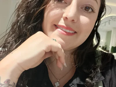 Nails_Lucia Female Ahegao Cam Sex