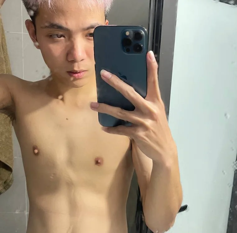 Anhtwann69 離線 XXX 聊天