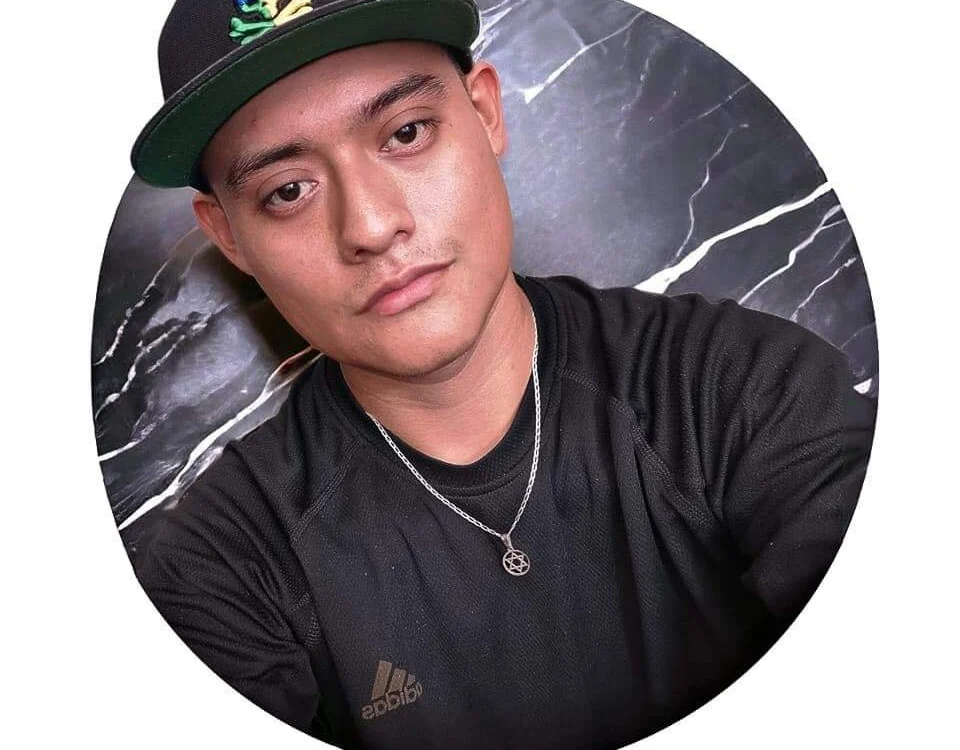 emmanuel180797's Offline Chat Room
