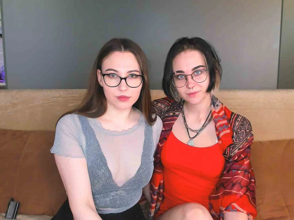 SharonHannah's Offline Chat Room