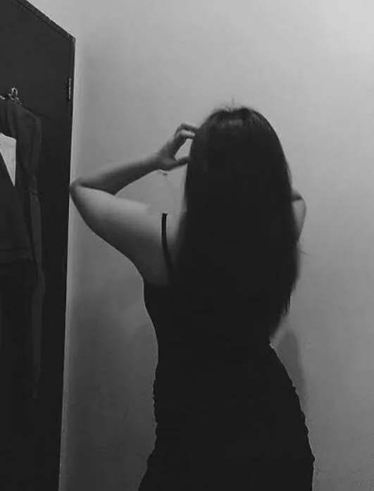 Anshika_369 Offline XXX-chat