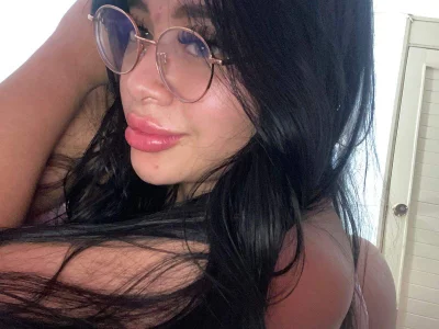 Merlina_222 Female Girls Chat Cam
