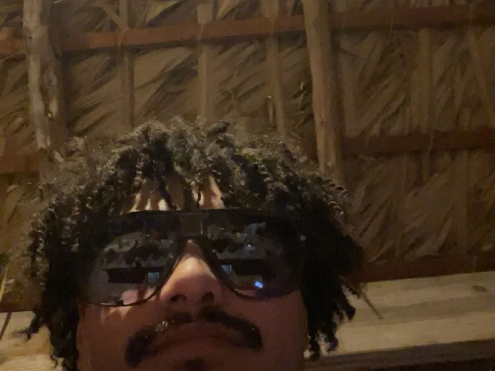 BigFap20's Offline Chat Room
