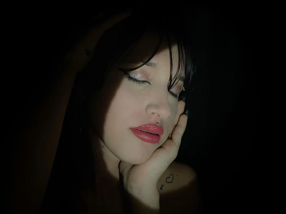 Noah_goddess_'s Offline Chat Room