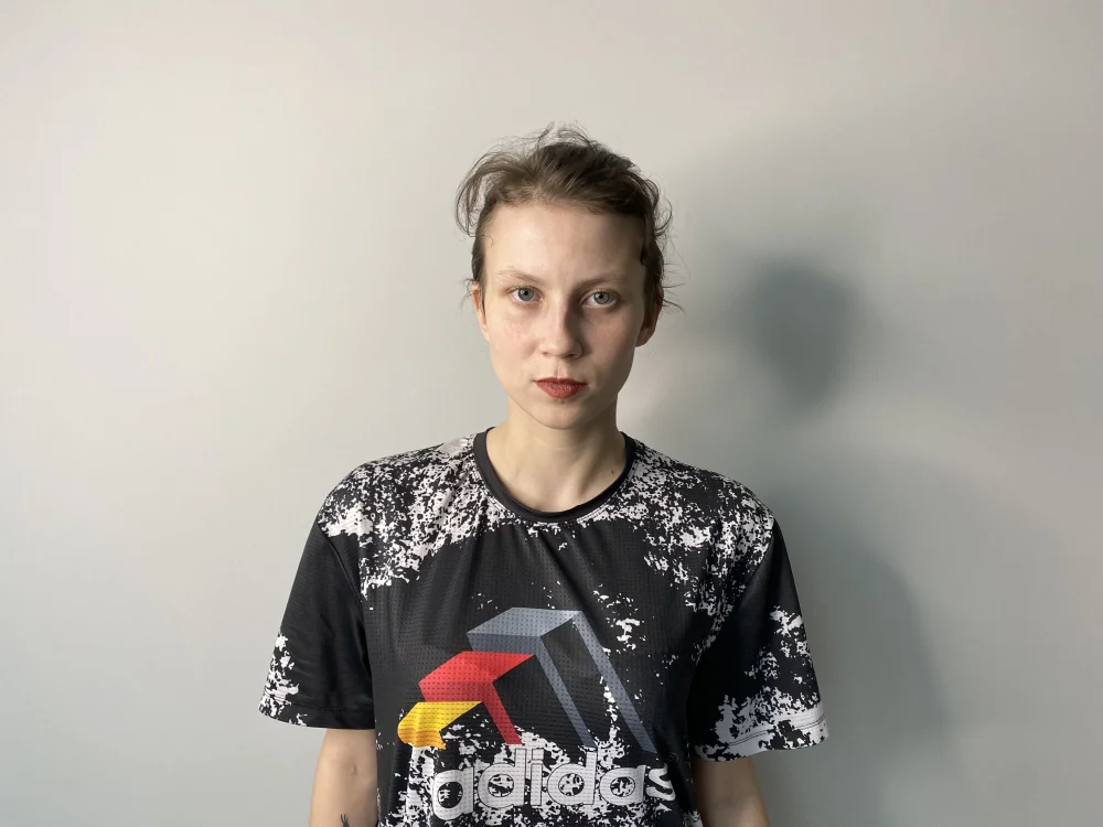 EdwinaBach offline chatrum