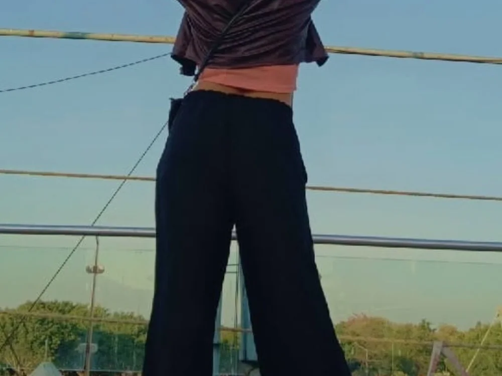 Naughty_Nisha19n Offline XXX chat