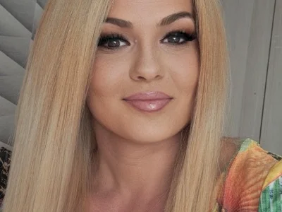 Mayaaaaaa_ Live Cam on StripChat