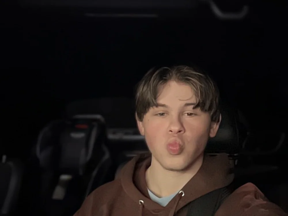 chrisbeslangin offline chatrum