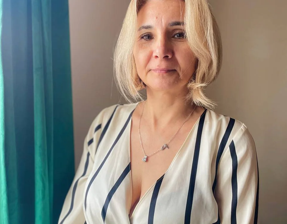 MiaRossy: офлайн-секс-чат