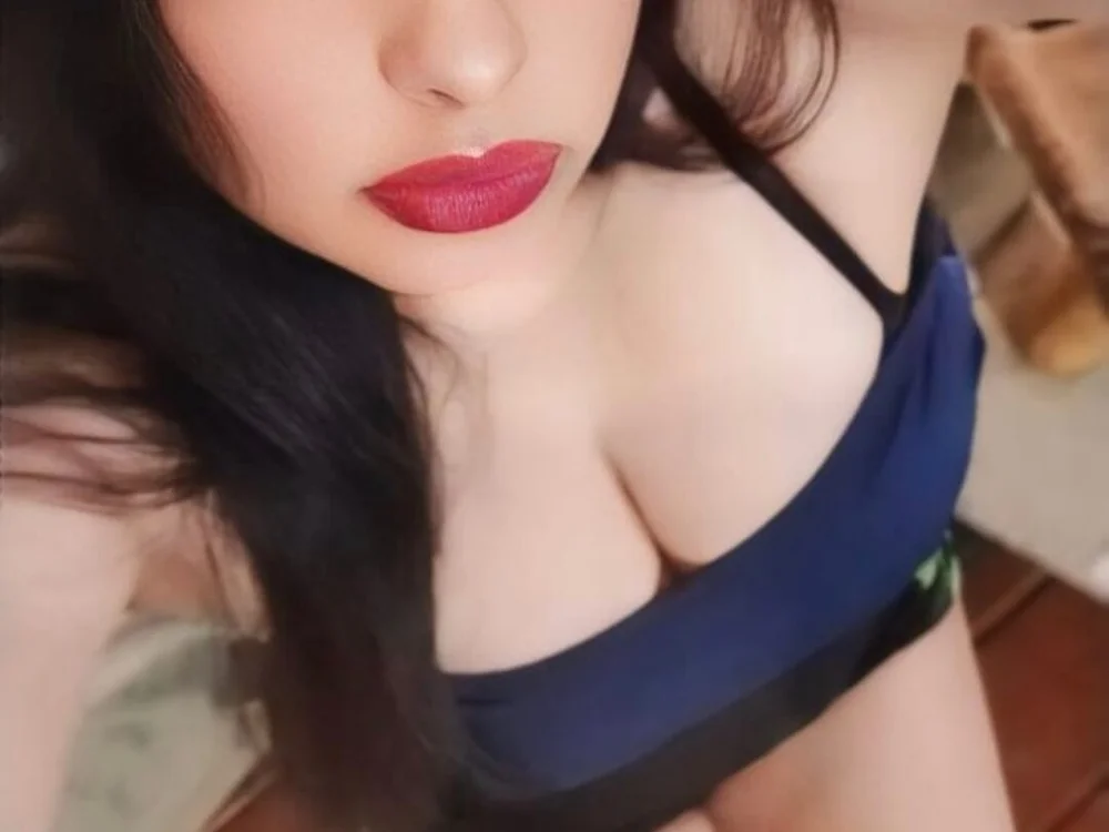 LovelyKeyla's Offline Chat Room