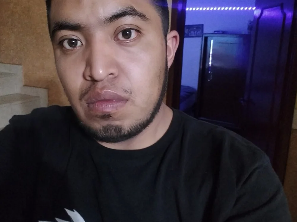 luissfert7y5 离线XXX聊天