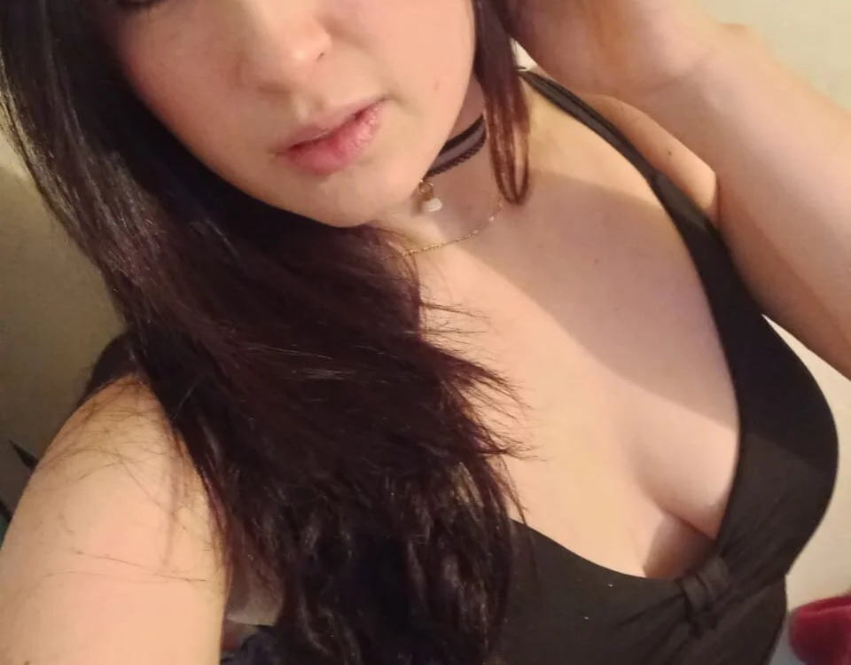 SarahTorres25's Offline Chat Room