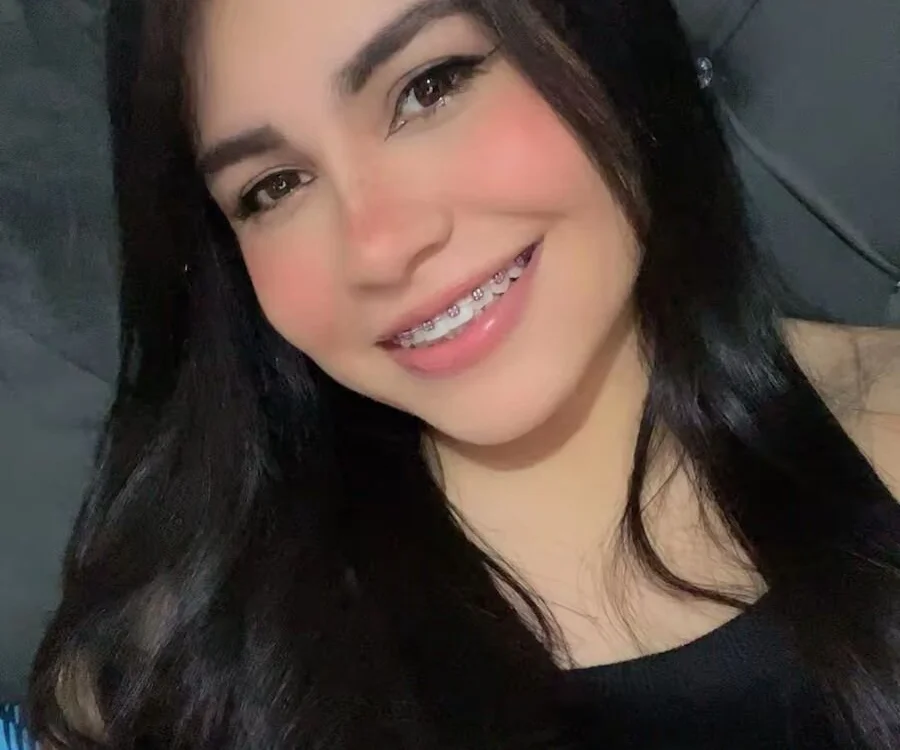 Mia_korsn Offline chat-huone