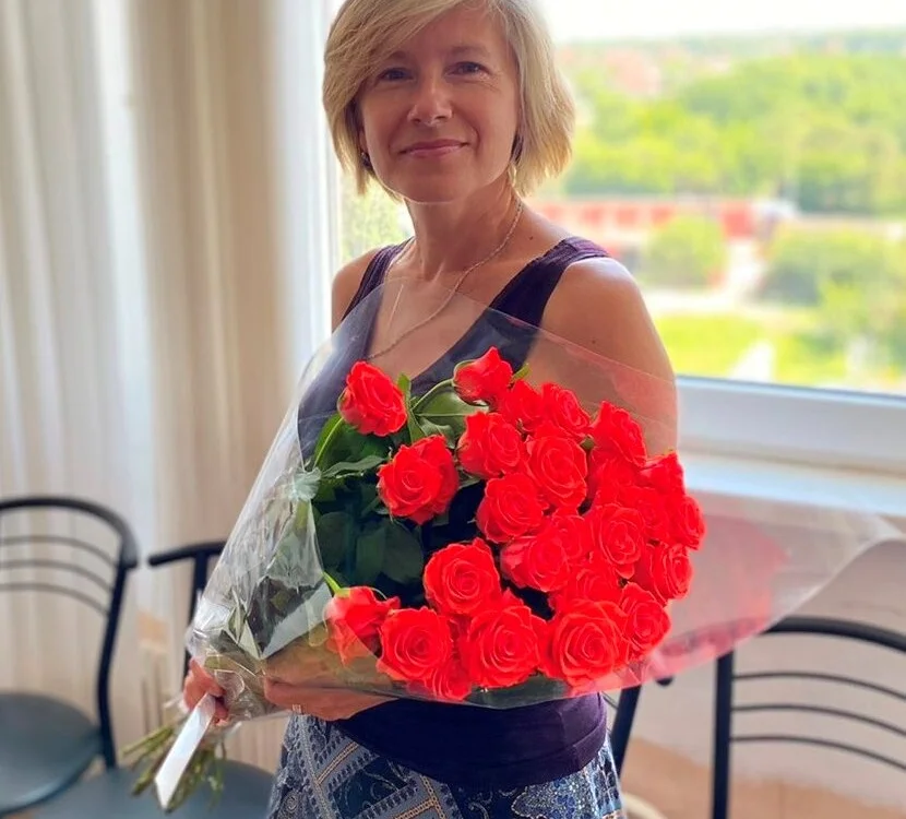 LucyLewisX's Offline XXX Chat