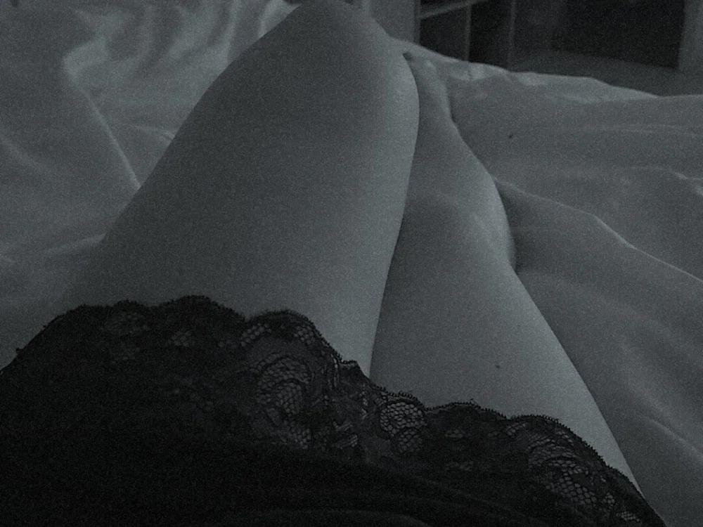 Curvy-SinfulSusseX Chat XXX offline