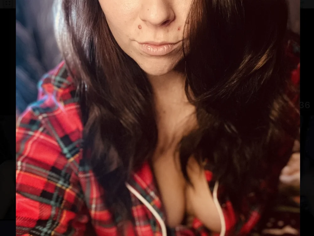 kellyrayne22's Offline XXX Chat