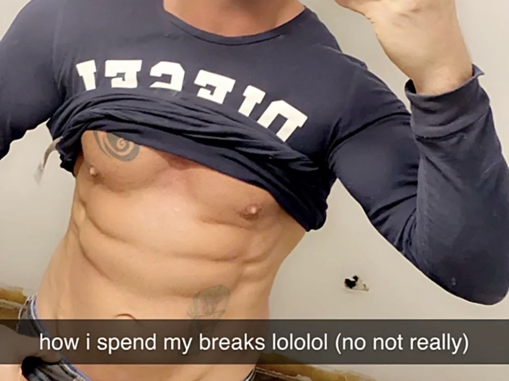 BBCslutstud's Offline Chat Room