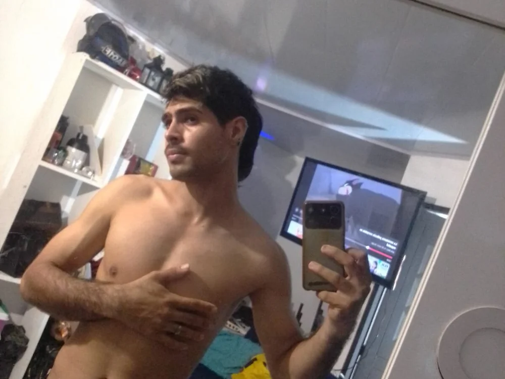 g0lden_boss' Offline XXX Chat