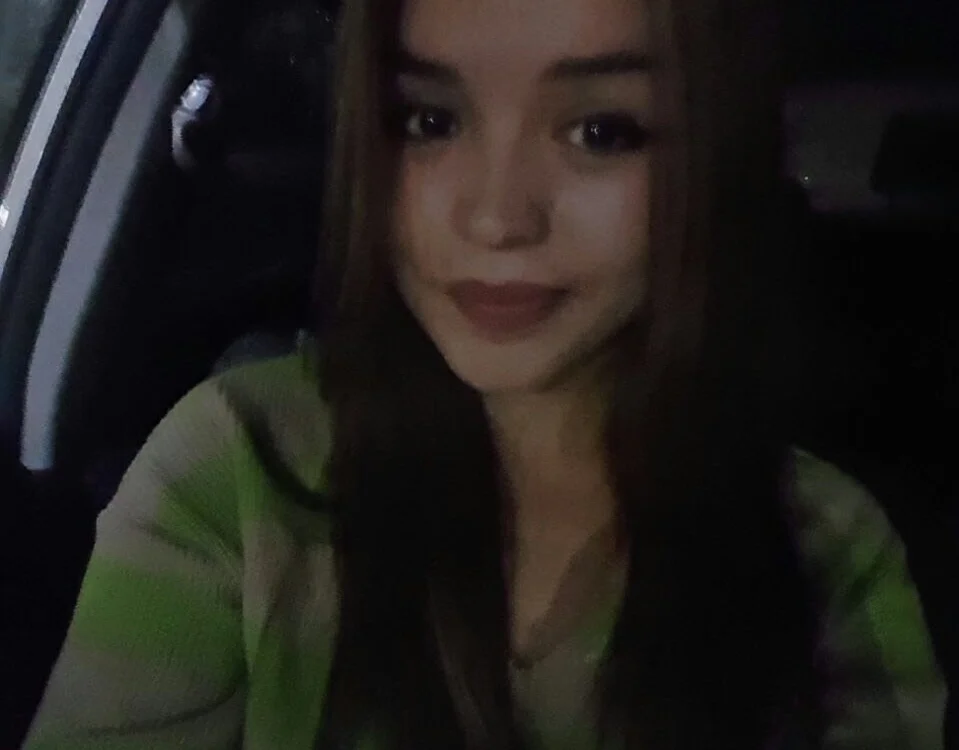 AsianSebienna's Offline Chat Room