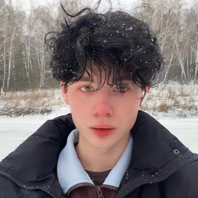 Cute_Mike Offline XXX-Chat