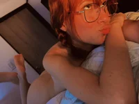 Alaskaflowers___'s webcam live show