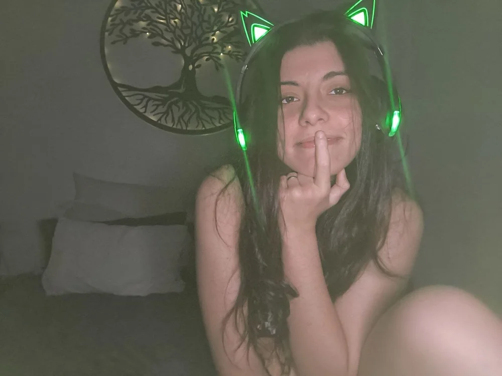 Nene_uwu's Offline XXX Chat