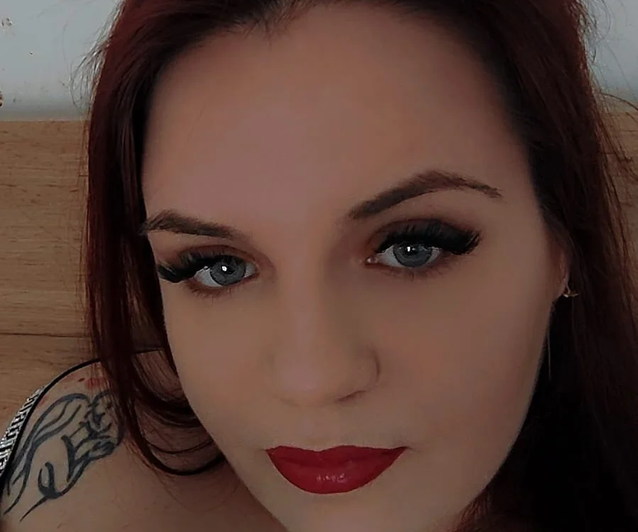 RileyRoguee's Offline Chat Room