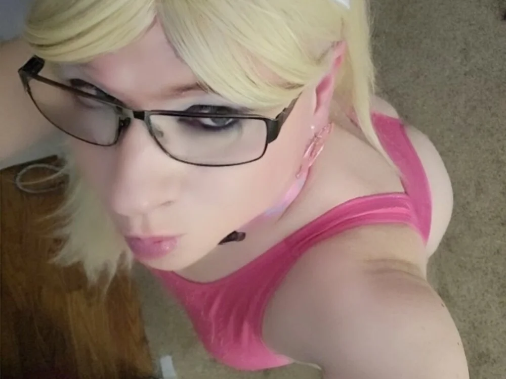 FiuffyDoll's Offline Chat Room