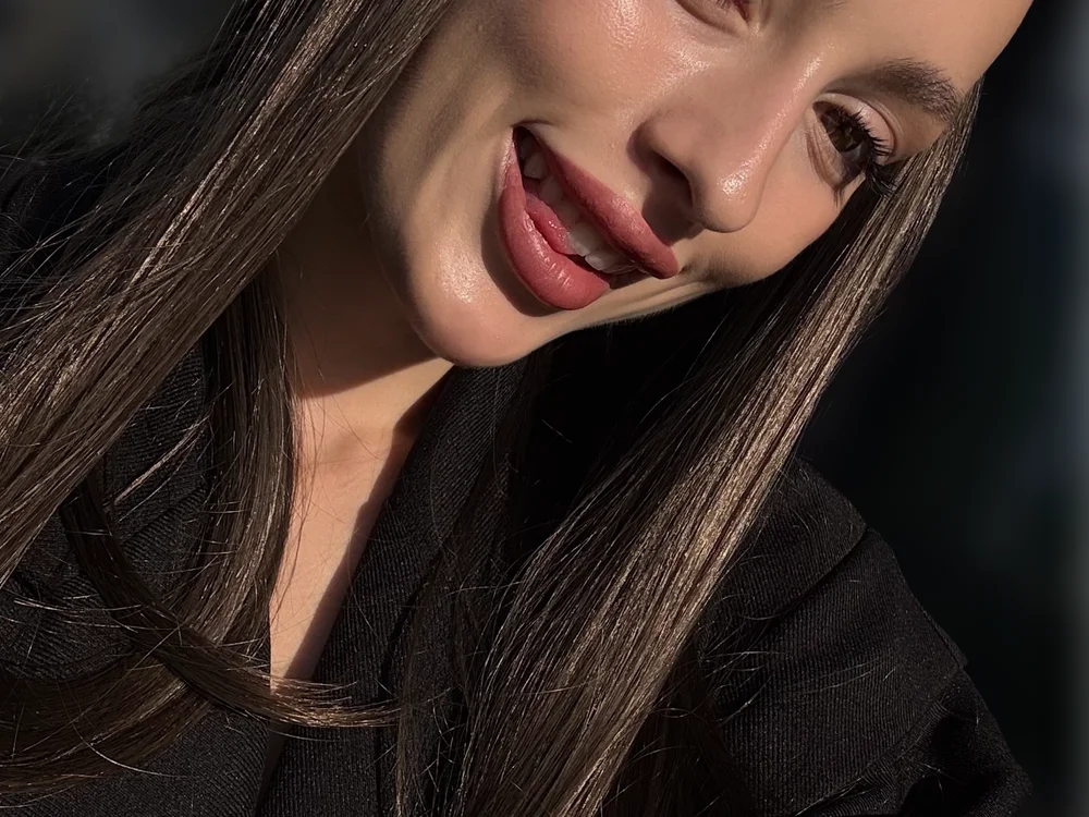 Mila_Rosalie Obrolan XXX Offline
