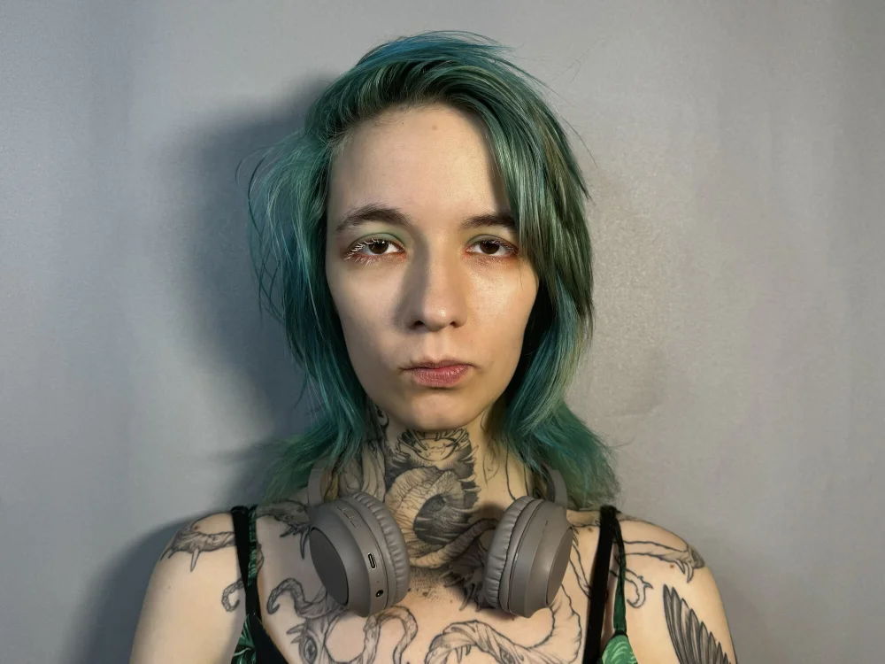 BonnieFoard's Offline Chat Room