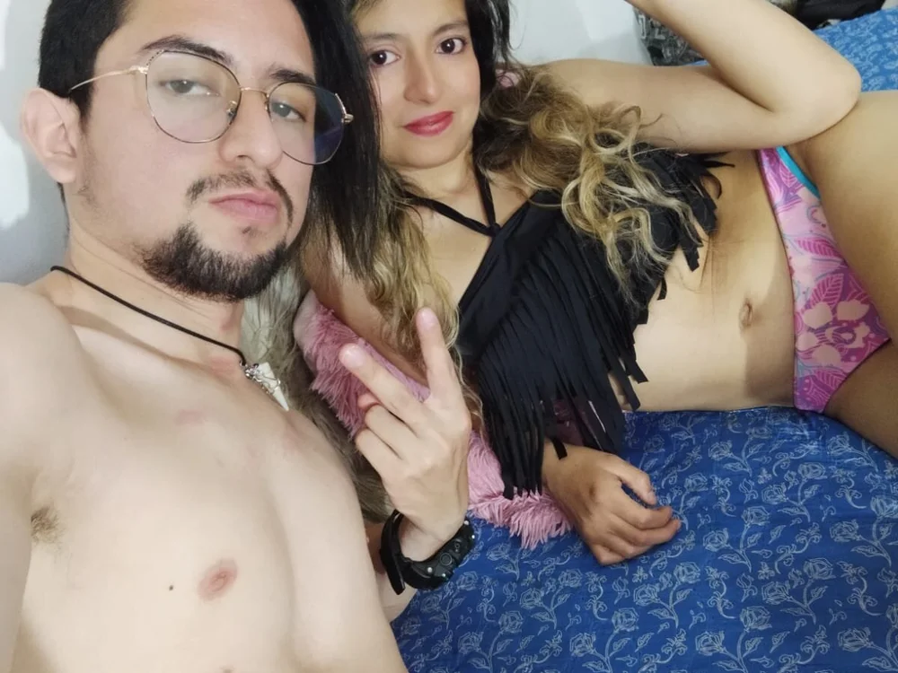 sweet_glow1095's Offline XXX Chat