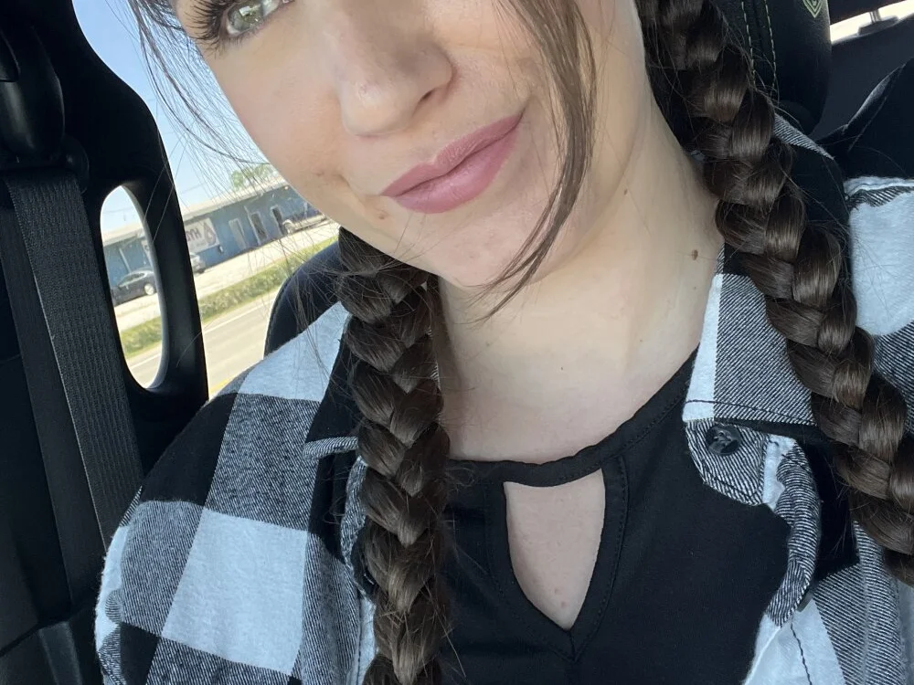 urdesire25's Offline XXX Chat