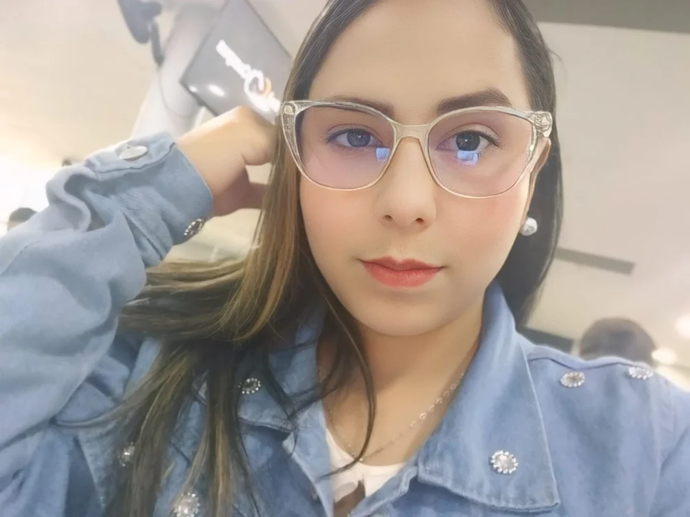 Sharon_rhodes_'s Offline XXX Chat