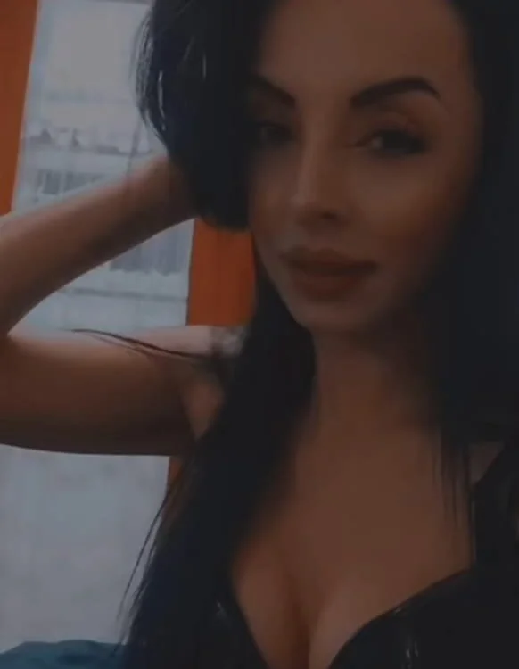 KarennRoss offline chatrum