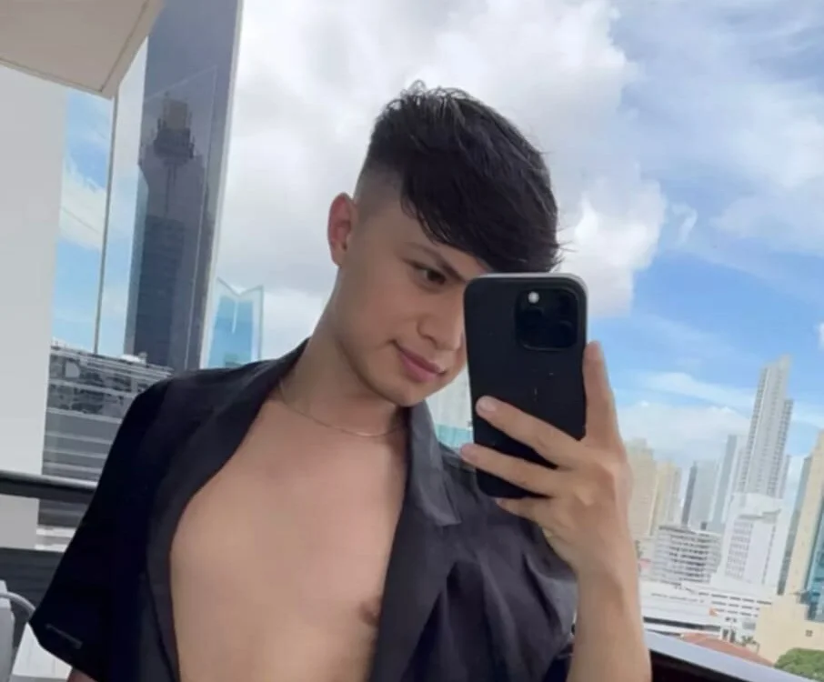 Toyboyy16 offline XXX-chat