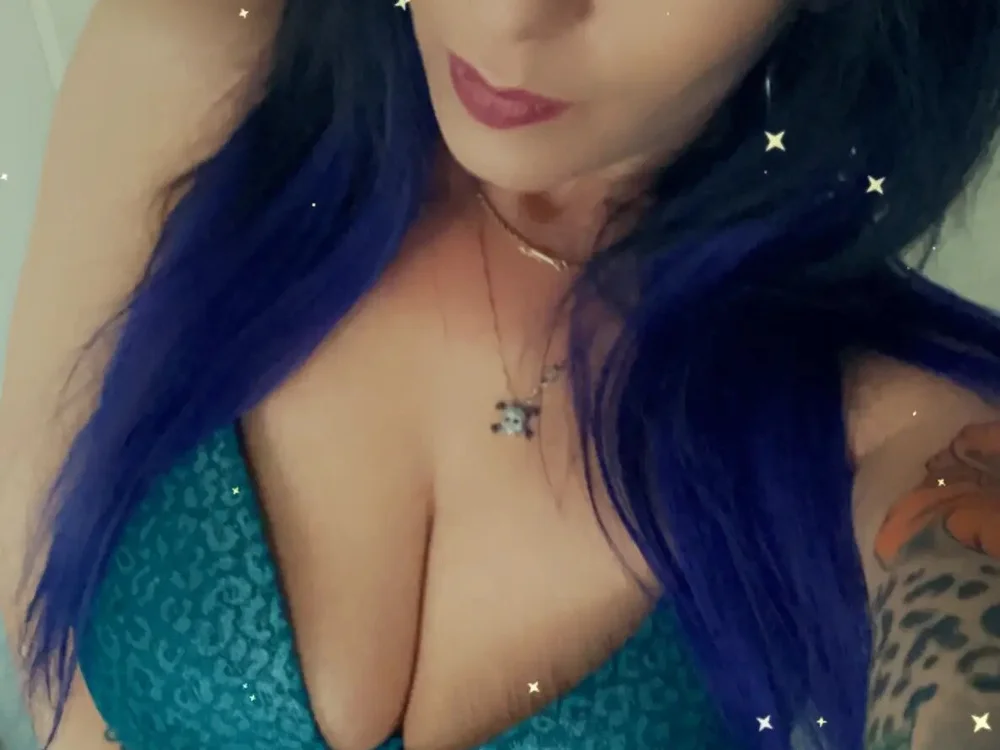 FrankieMae522's Offline XXX Chat