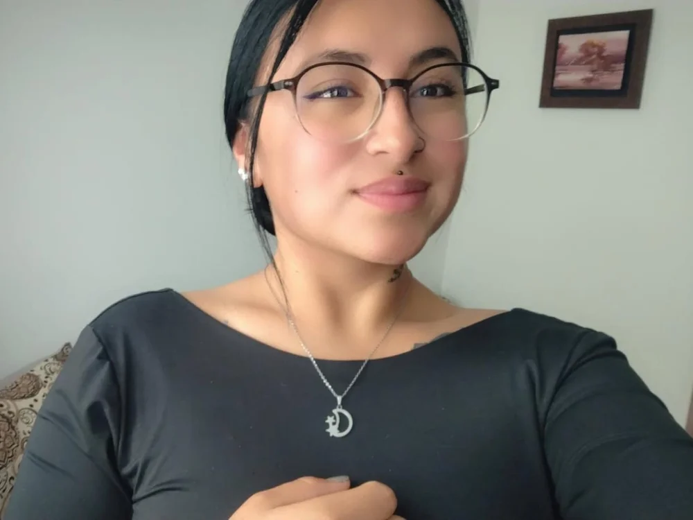 damira_sunsetn Offline chat-huone
