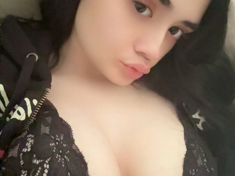Lolabunny23's most recent online preview