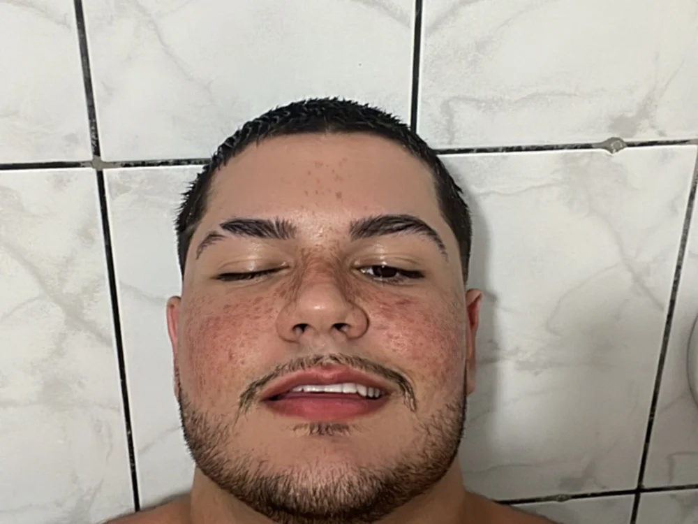 Lucasz737's Offline Chat Room