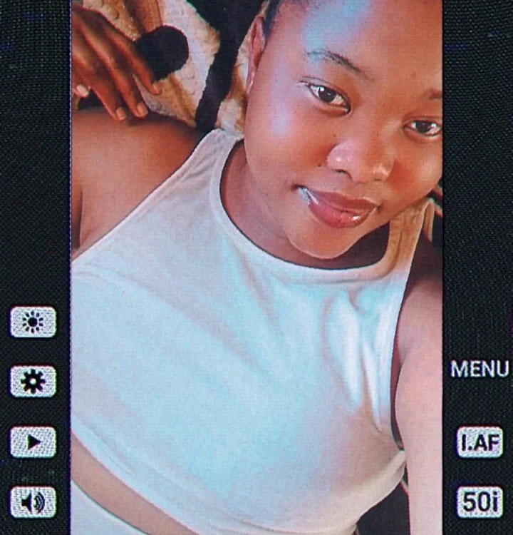 Offline chatovací místnost RIYA_XxX24