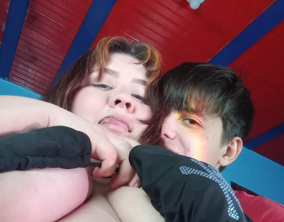 Danilo_And_Nyaa offline chatrum