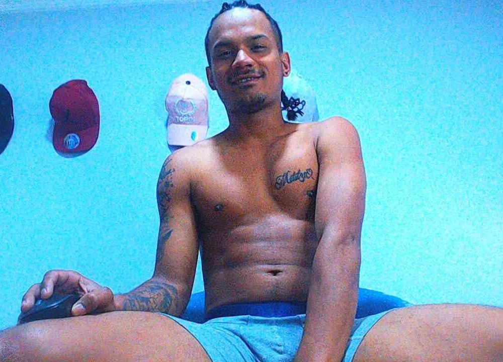 davidcutterr Offline XXX-chat