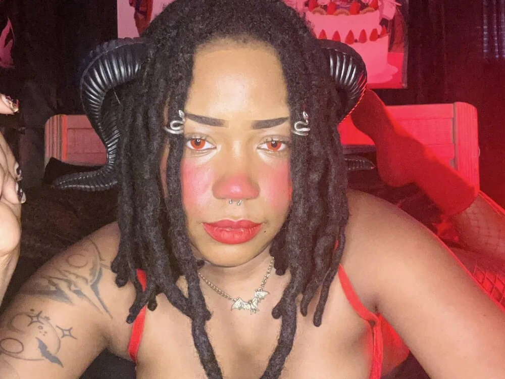 HarpertheHarpy Offline XXX Chat