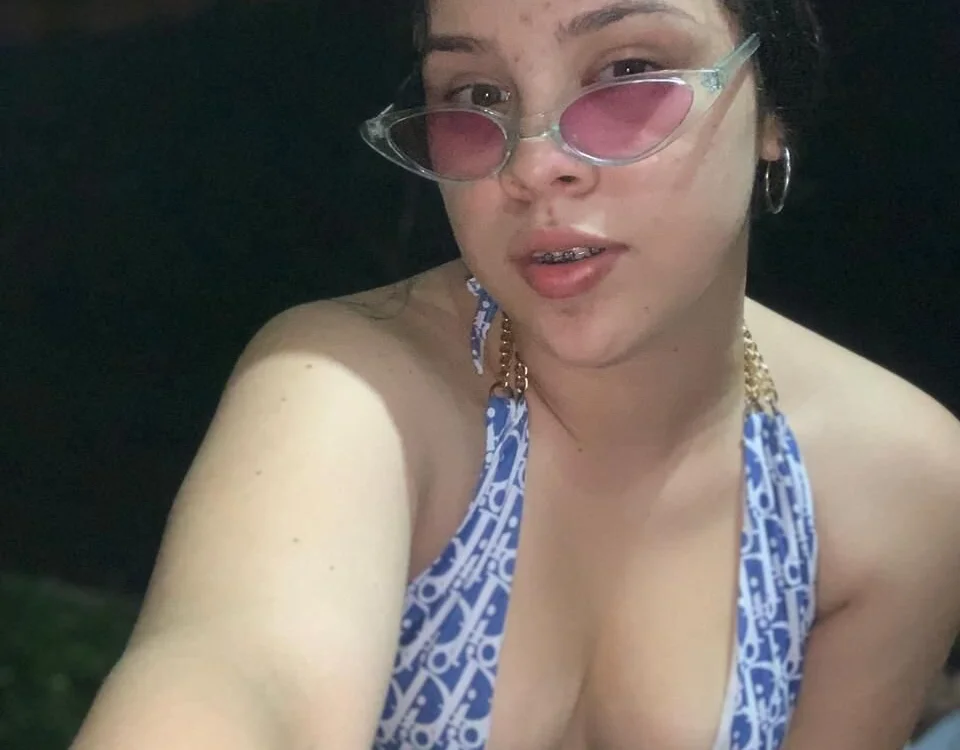 KattyAndyunno's Offline Chat Room