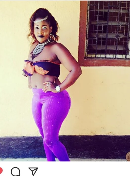 bootylady001 Cameră chat offline
