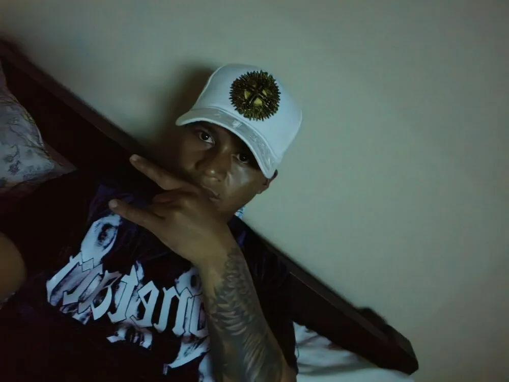 Chatroom XXX hors ligne de Yorany