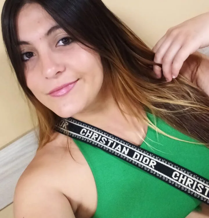 Michell_Robert's Offline Chat Room
