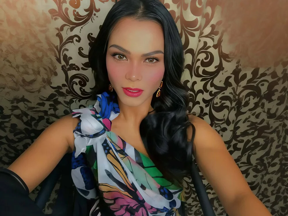 sugarbabyxxx: офлайн-секс-чат