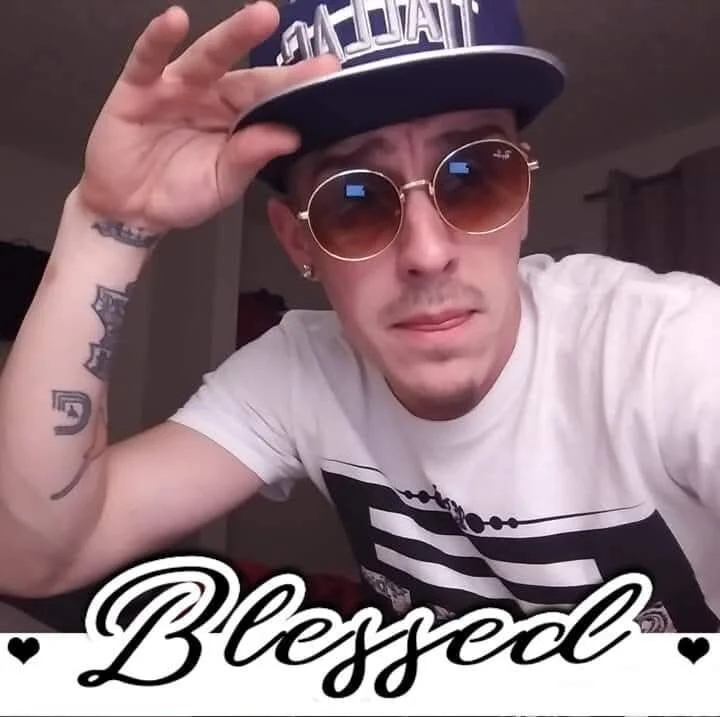 Blessed2316's Offline Chat Room